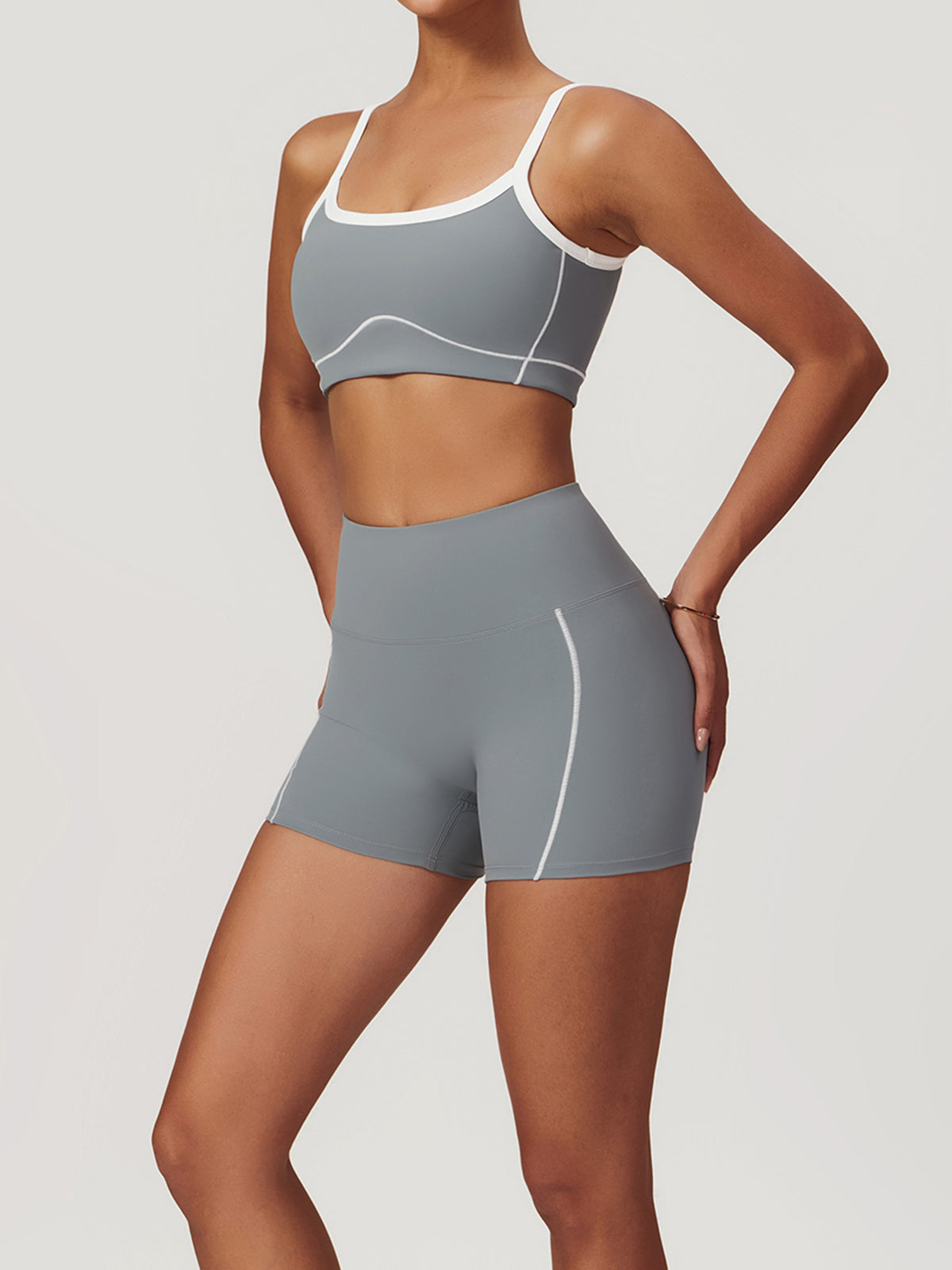 Sports Bra with Seamless Edges | Athletic Style