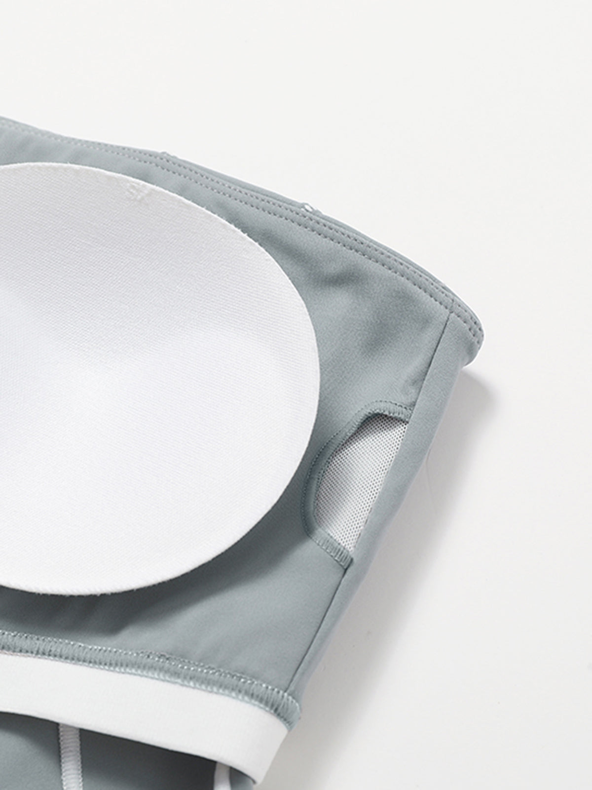 Sports Bra with Seamless Edges | Athletic Style
