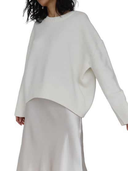 Oversized Knit Pullover Sweater with Classic Neckline