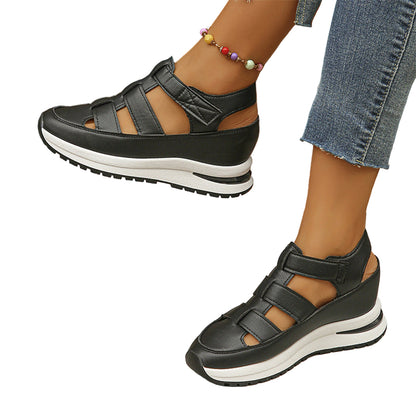 Closed-Toe Sandal with Chunky Sole and Adjustable Straps